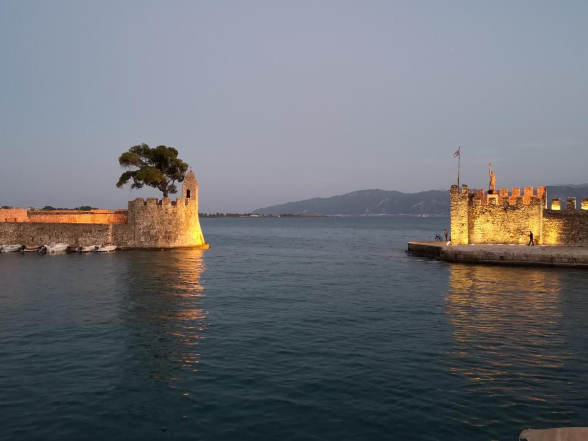 Ecco Apartments I Nafpaktos Extérieur photo